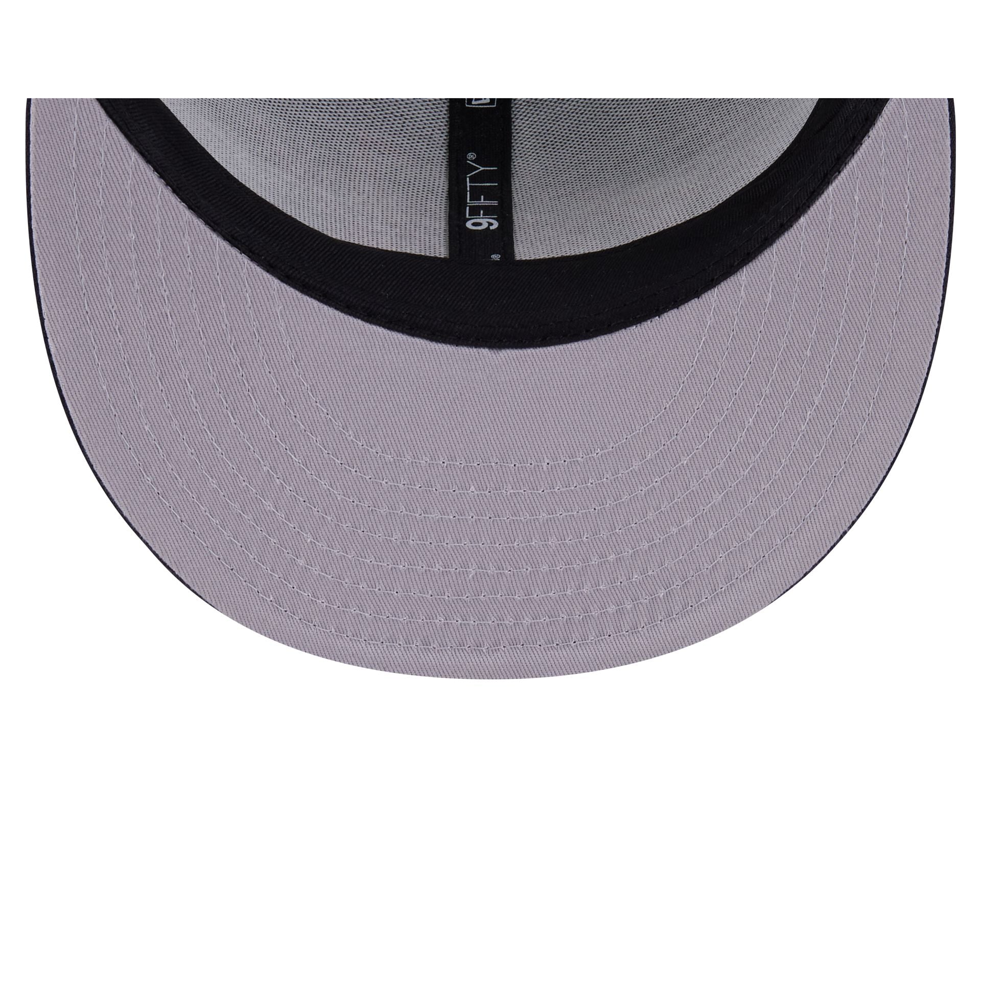 Boston Red Sox Glow-In-The-Dark 9FIFTY Trucker Hat