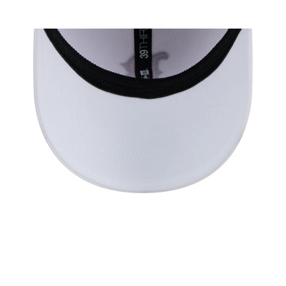 Boston Red Sox Optic White 39THIRTY Stretch Fit Hat