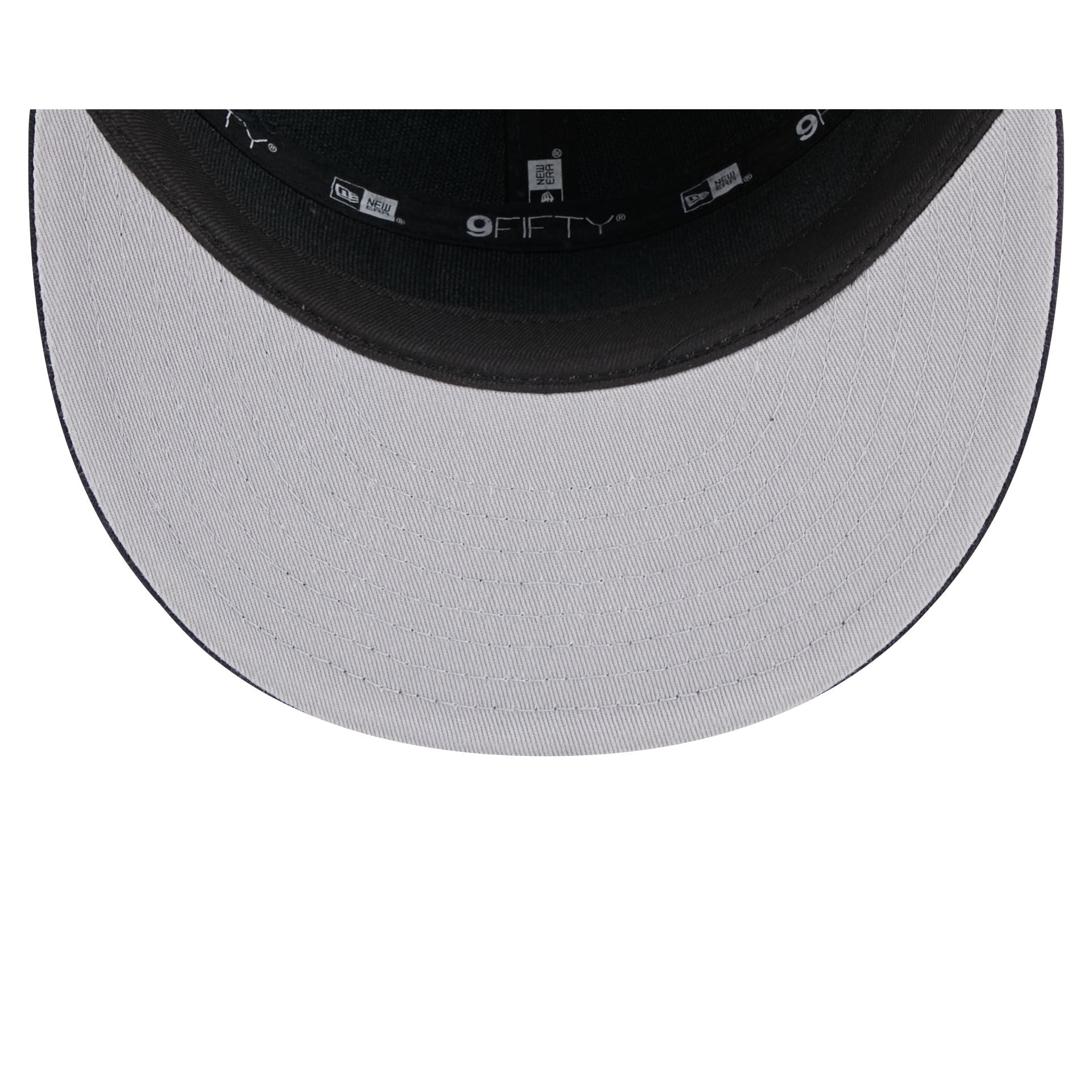 Atlanta Braves Cotton Canvas Split Panel 9FIFTY Trucker Hat